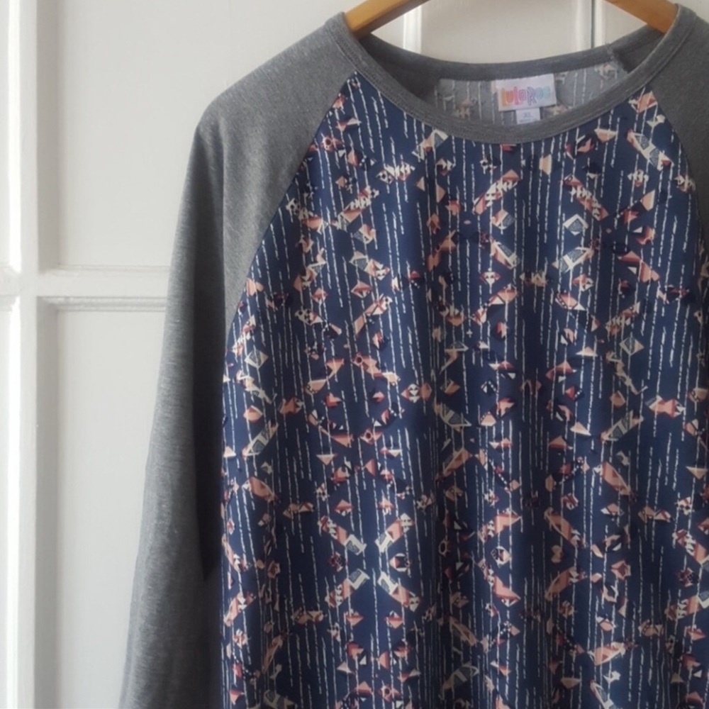 LuLaRoe Randy Baseball Raglan Sleeve Quarter Length Tee Size XL